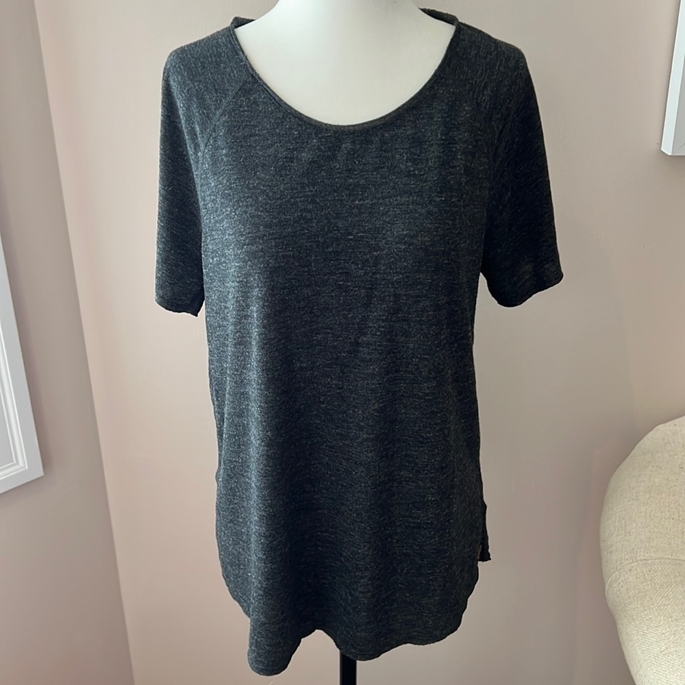 Roots l Rayon Blend Black Tee